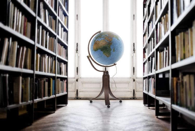 Räth Stand-Leuchtglobus mit Doppelbild-Kartografie DP 5060